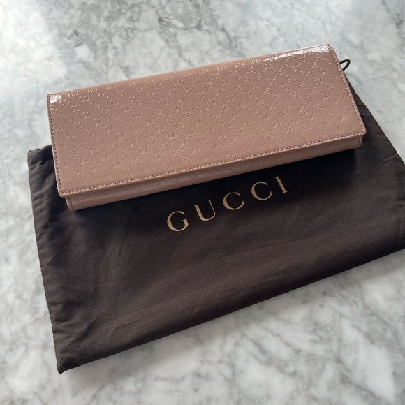 Authentic GUCCI clutch - Picture 1 of 6